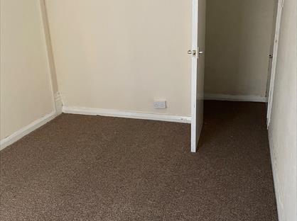 1 Bed Flat, Linnet Lane, L17