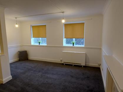 1 Bed Flat, Beech Court, WS11