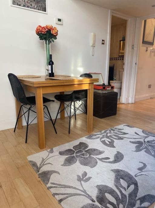 Studio Flat, Lagare Apartments, SE1, N1 7GU photo 4