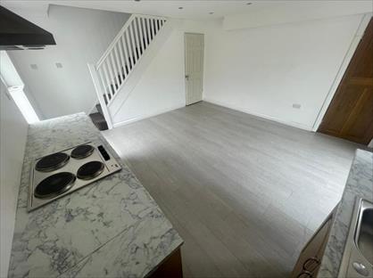 Studio Flat, Coppermill Road, TW19