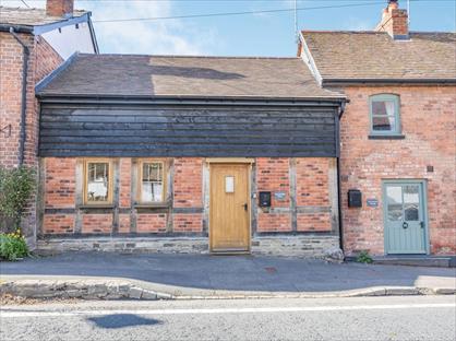 1 Bed Terraced House, High Street, HR6