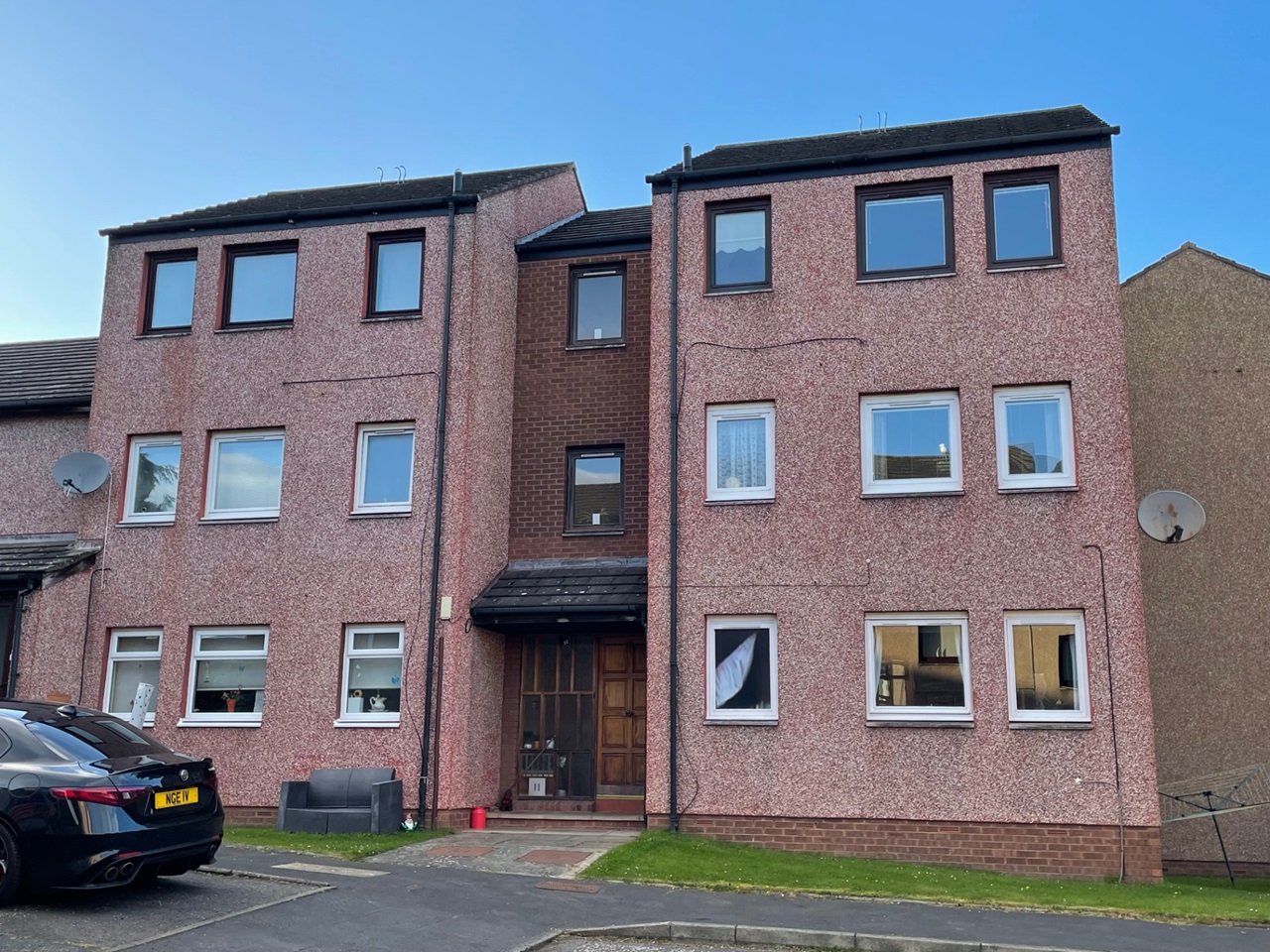 Edinburgh 1 Bed Flat, Meadowfield Court, EH8 To Rent Now for £850.