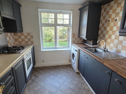 2 Bed Flat, Greenhaven Drive, SE28