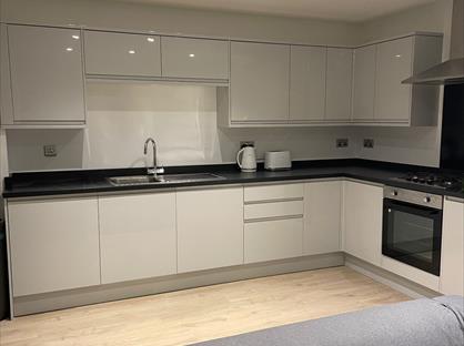 3 bed room for rent in Room in a Shared Flat, Park Lane, SN1