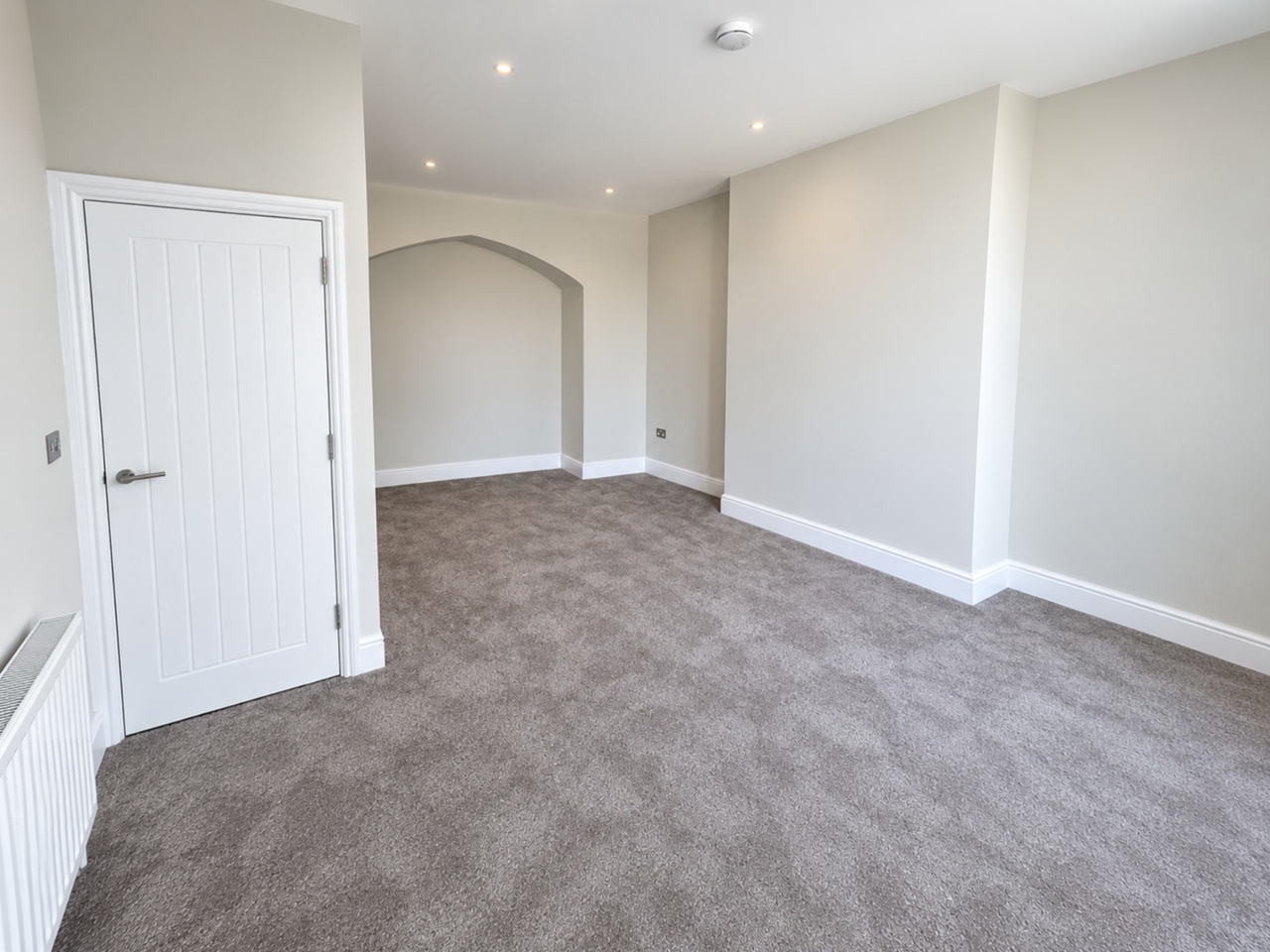 2 Bed Flat, Oxton, CH43 photo 4