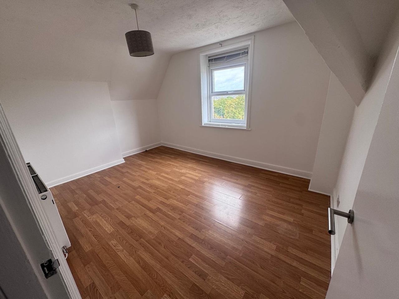 1 Bed Flat, New Ferry, CH62 photo 4