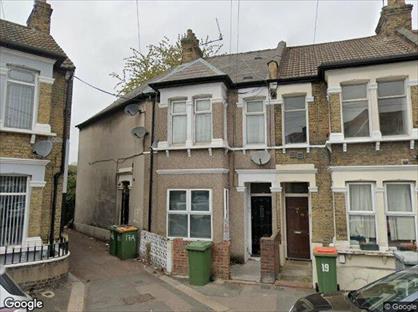 2 Bed Flat, Chandler Avenue, E16