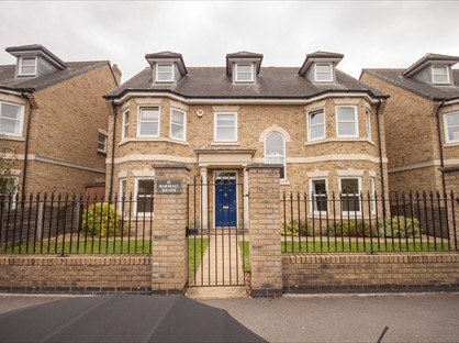 6 Bed Detached House, Marshall Square, SO15