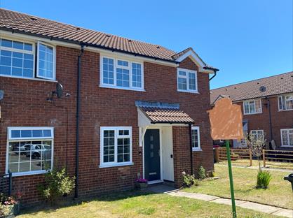 1 Bed Semi-Detached House, Snowdon Close, BN23