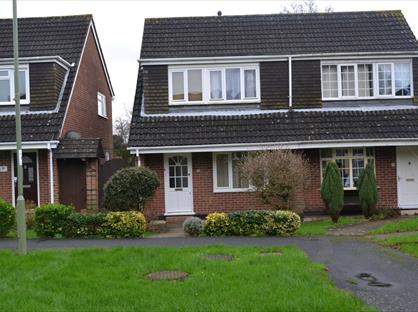 3 Bed Semi-Detached House, Henley Gardens, PO15