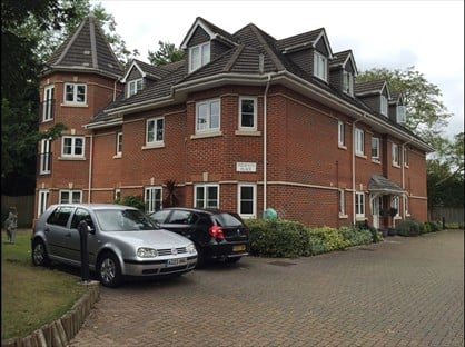 2 Bed Flat, Bath Road, SL6