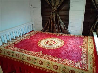 Room in a Shared House, Holman Road, KT19