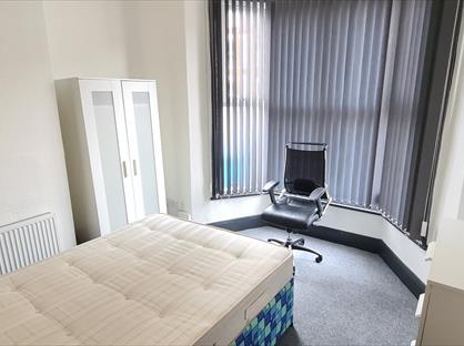 Room in a Shared House, De Grey Street, HU5