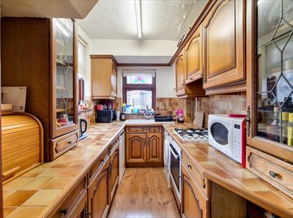 3 Bed Semi-Detached House, Edison Road, DA16