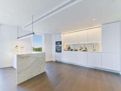 2 Bed Flat, Fountain Park Way, W12