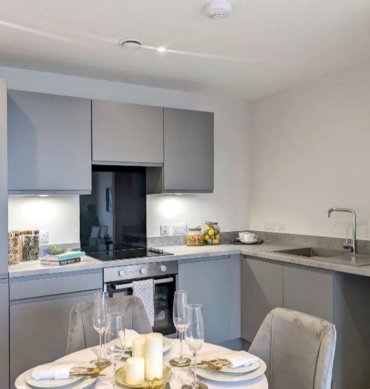 2 Bed Flat, Block B, M5 photo 5