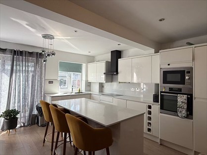 3 Bed Terraced House, Brampton Road, DA7