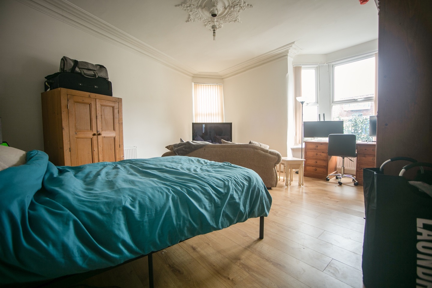 Leeds Room in a Shared House, Harehills Lane, LS8 To Rent Now for £