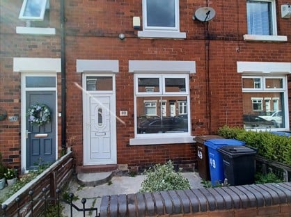 2 Bed Terraced House, Caistor Street, SK1