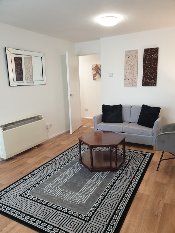 1 Bed Flat, Buccleuch St, G3, N1 7GU