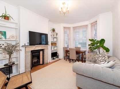1 Bed Flat, Wyfold Road, SW6