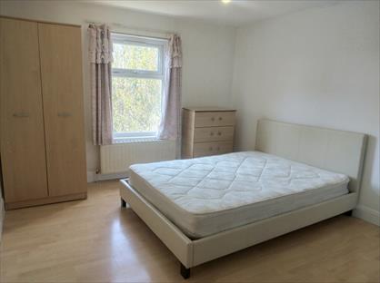 Studio Flat, Wightman Road, N8