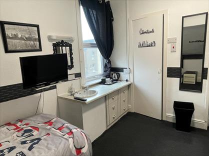 Studio Flat, Manhattan, FY4