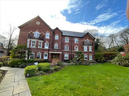 2 Bed Flat, Heaton, BL1