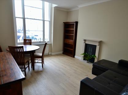 2 Bed Flat, St. Georges Drive, SW1V