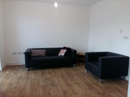 2 Bed Flat, St Crispin Court, NG18
