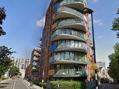 3 Bed Flat, Canada Court, SE18