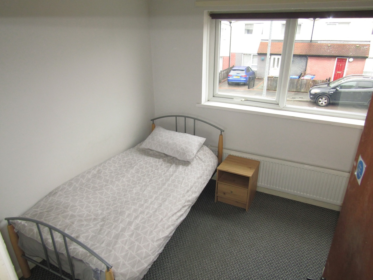 Room in a Shared House, Avebury Close, M7