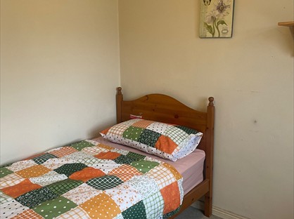 Room in a Shared House, Leas Close, KT9