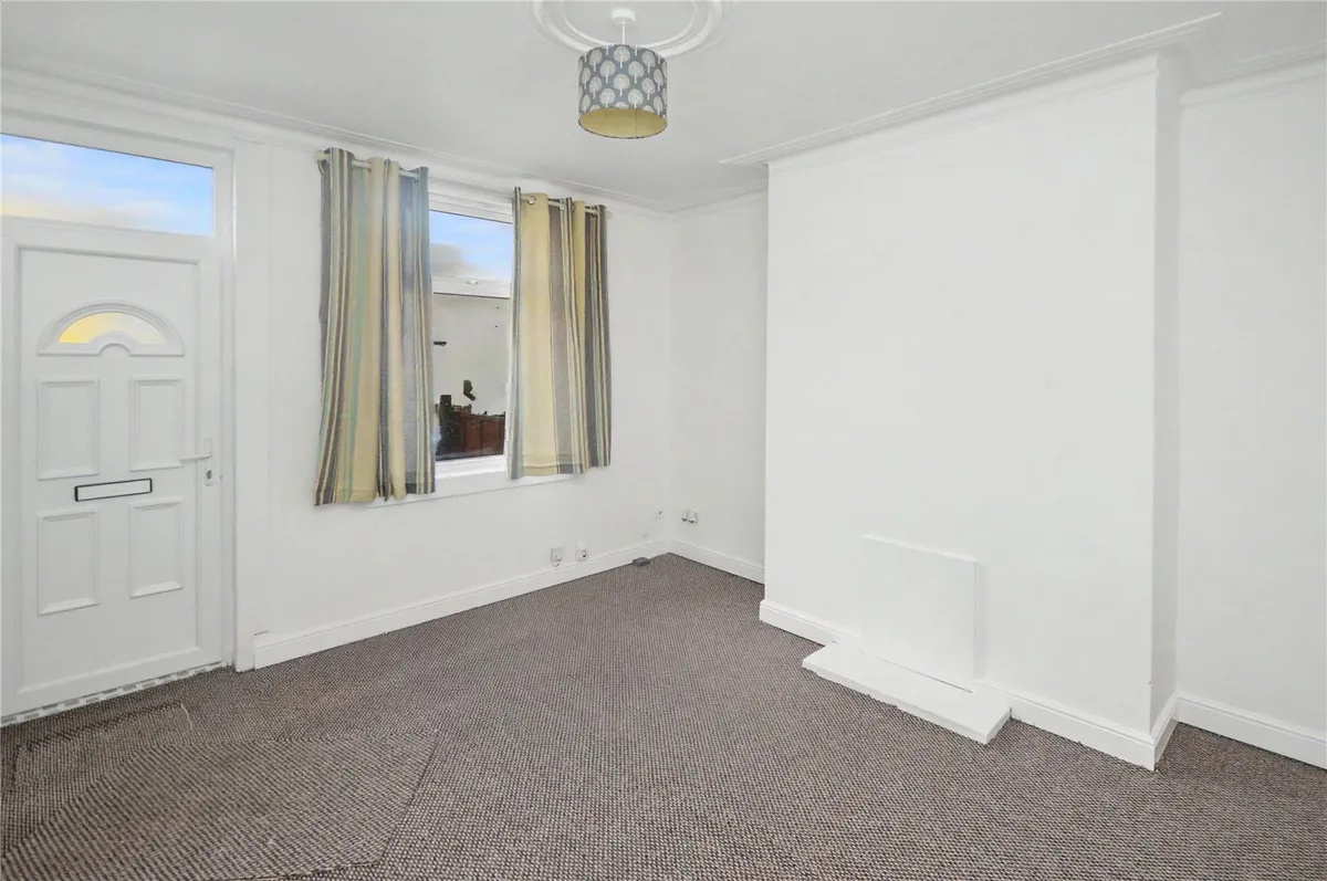 2 Bed Terraced House, Parkfield Grove, LS11