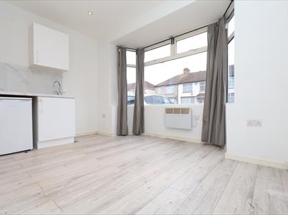 Room in a Shared House, Princes Avenue, UB6