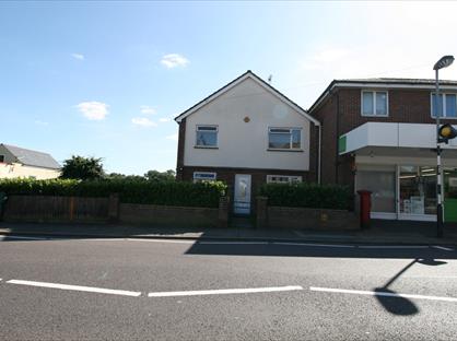 3 Bed Semi-Detached House, Harwich Road, CO4