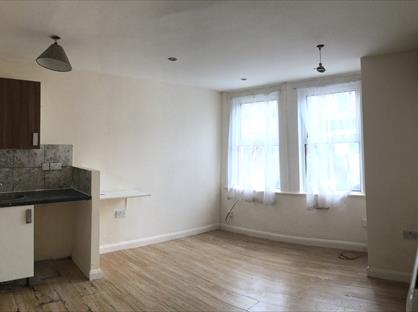 Studio Flat, Thackaray Avenue, N17