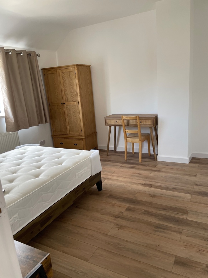 Additional image 6 of 3 Bed Semi-Detached House, Forest Road, CB1, N1 7GU