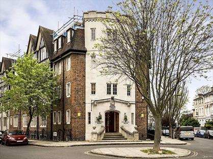 2 Bed Flat, Hillsborough Court, NW6
