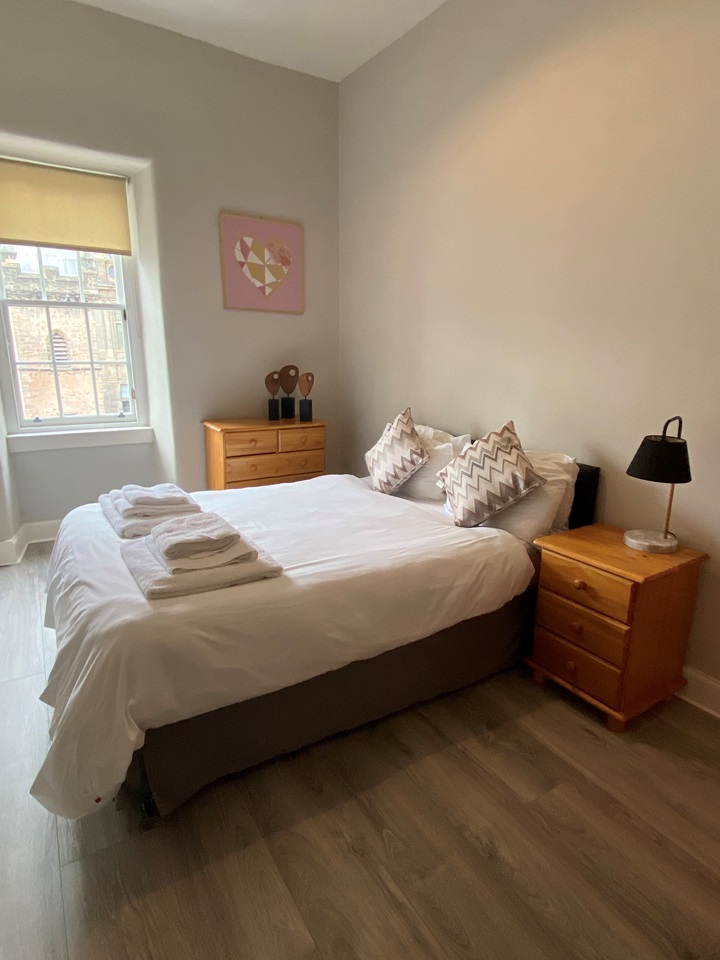 Additional image 8 of 4 Bed Flat, Merchant Street, EH1, N1 7GU