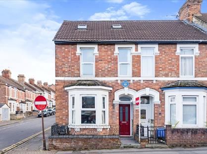 4 bed terraced house for rent in 4 Bed End Terrace, Durham Street, SN1