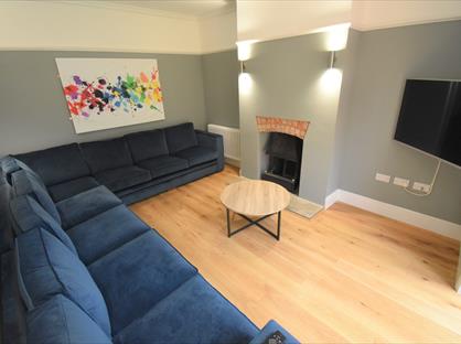 7 Bed Semi-Detached House, Northumberland Avenue, RG2