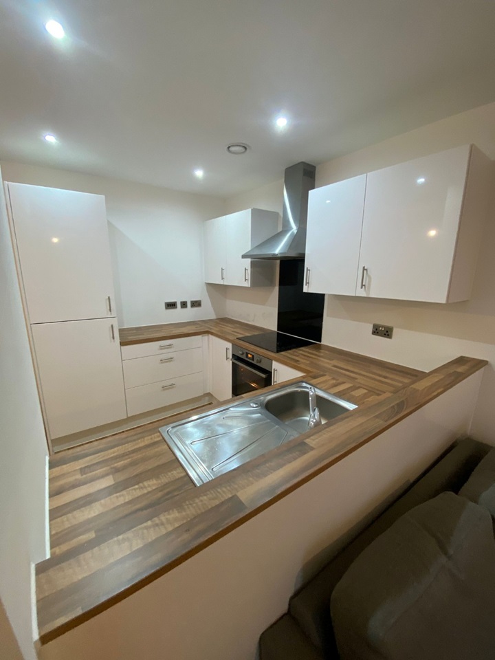 Salford 3 Bed Flat, Michigan Point Tower B, M50 To Rent Now for £