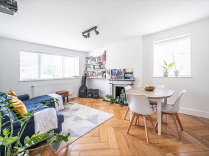 2 Bed Flat, Crathorne House, N2