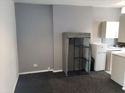 Studio Flat, Colne Road, BB9