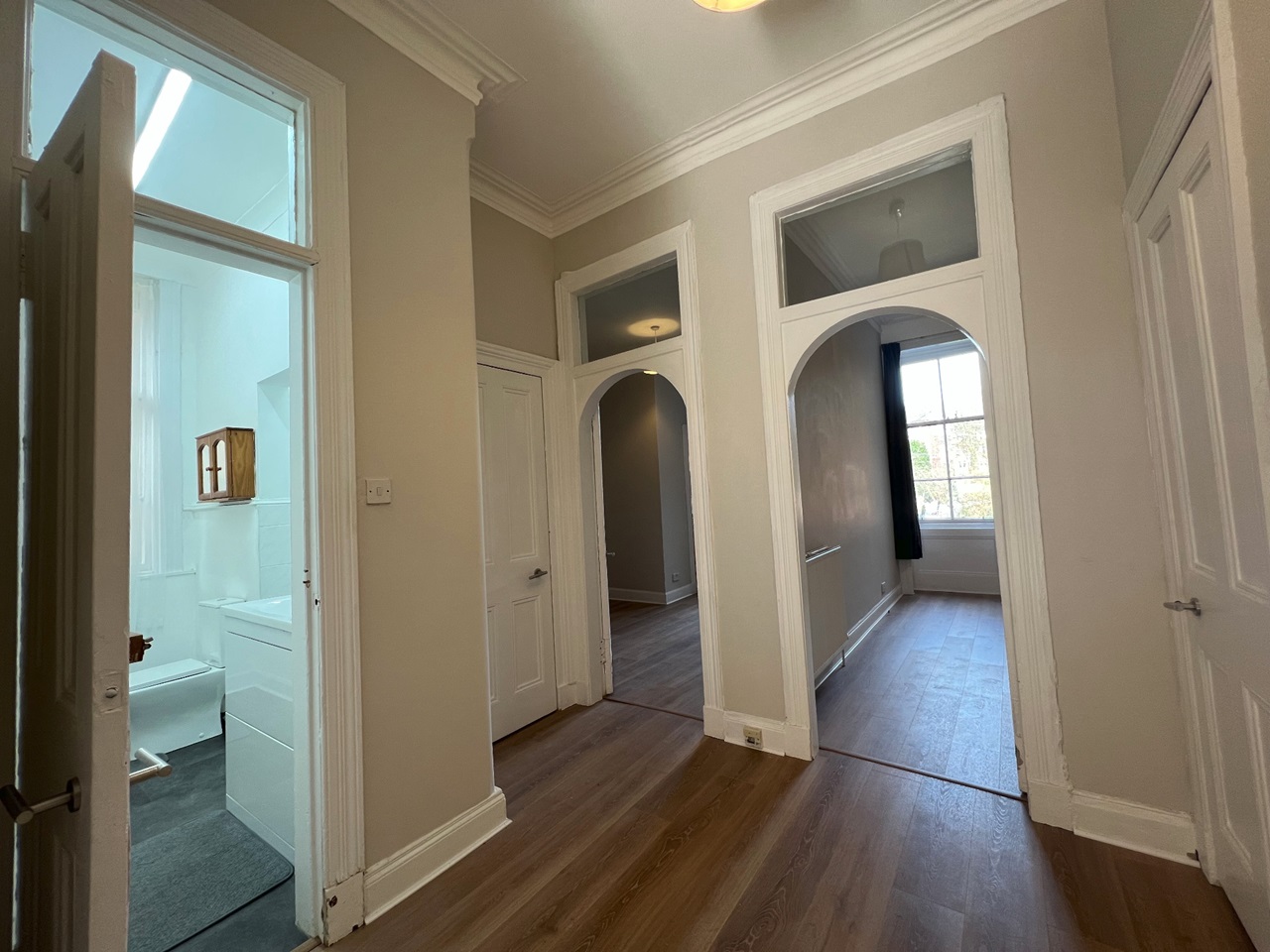 2 Bed Flat, Clarence Drive, G12 photo 4