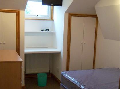 Room in a Shared House, Tiverton Road, B29