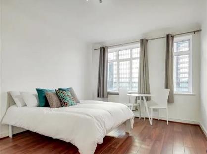 Studio Flat, Warren Court, NW1