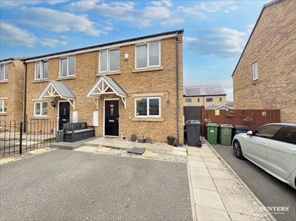 3 Bed Semi-Detached House, Healey Gardens, WF17