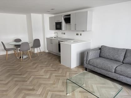 2 Bed Flat, Drury Lane, L2